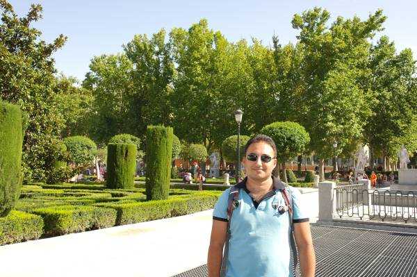 Plaza de Oriente - Yemyeşil bahçeler 