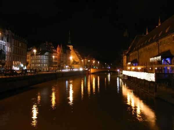 Strasbourg gece de ayrı bir güzel