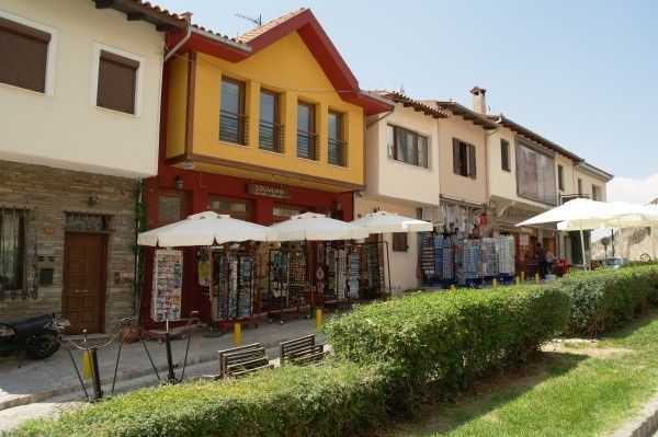 Selanik eski şehir bölgesindeki hediyelik eşya dükkanları
