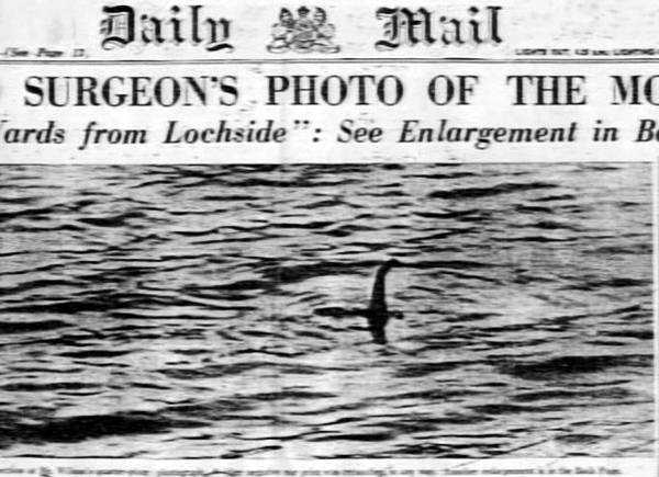 Loch Ness canavarı Nessie © Daily Mail