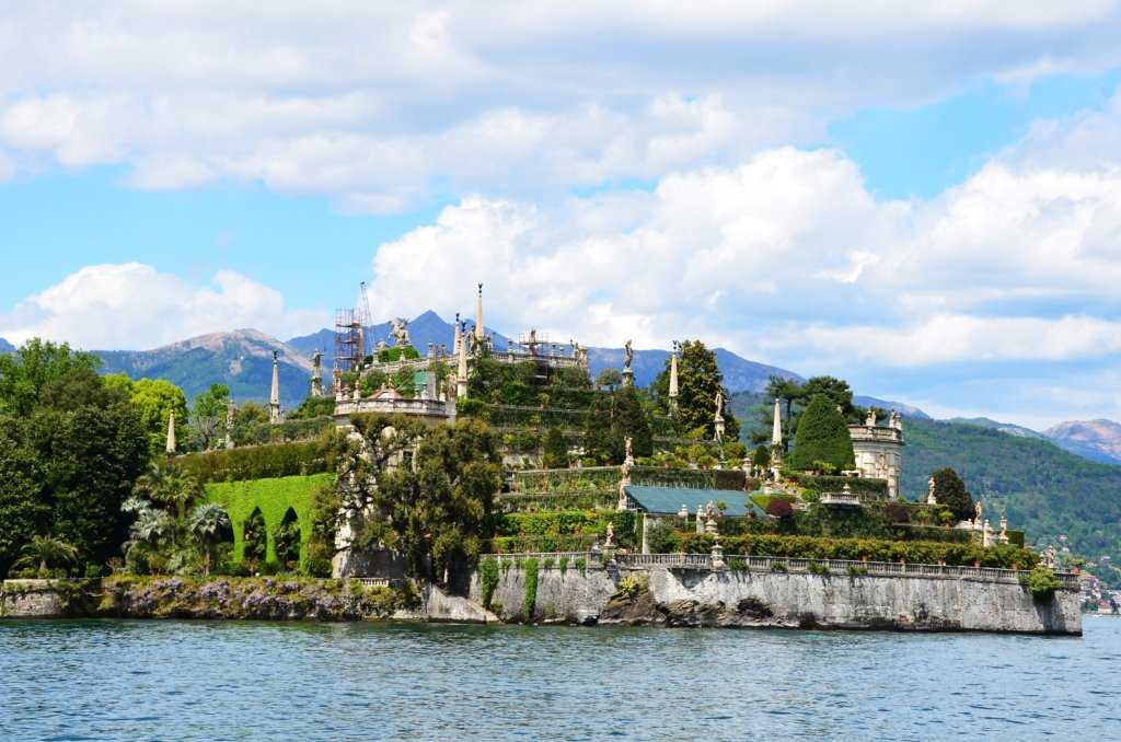 Isola Bella adasındaki Palazzo Borromeo sarayının 10 katlı bahçesi…
