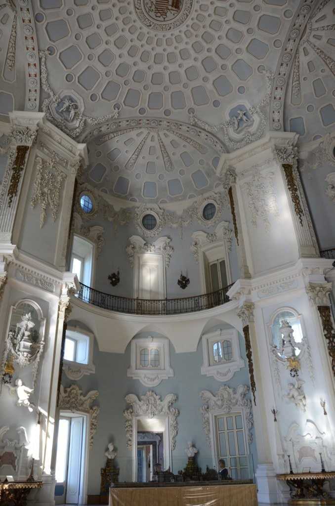 Palazzo Borromeo beyaz balo salonu - Isola Bella – Stresa – Maggiore Gölü…