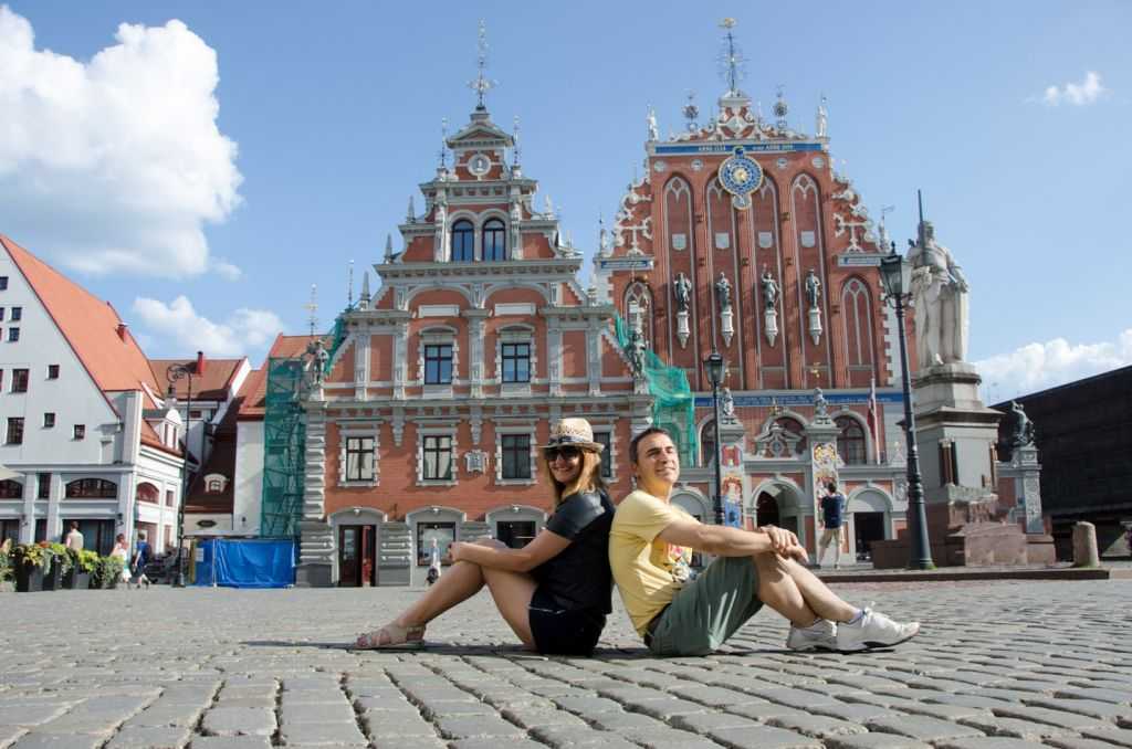 Letonya’nın başkenti Riga’nın en ikonik yapısı The House of Blackheads…
