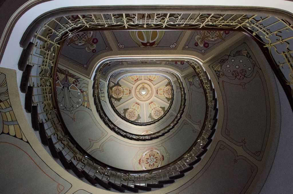 2009 yılında açılan Riga Art Nouveau Museum binasının merdivenleri…