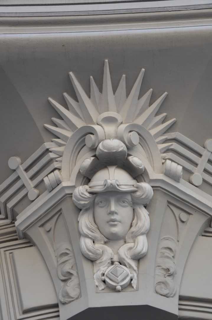 Elizabetes Iela 10b adresindeki Art Nouveau binadan bir detay… 1903, Mimar Mihails Eizenšteins…