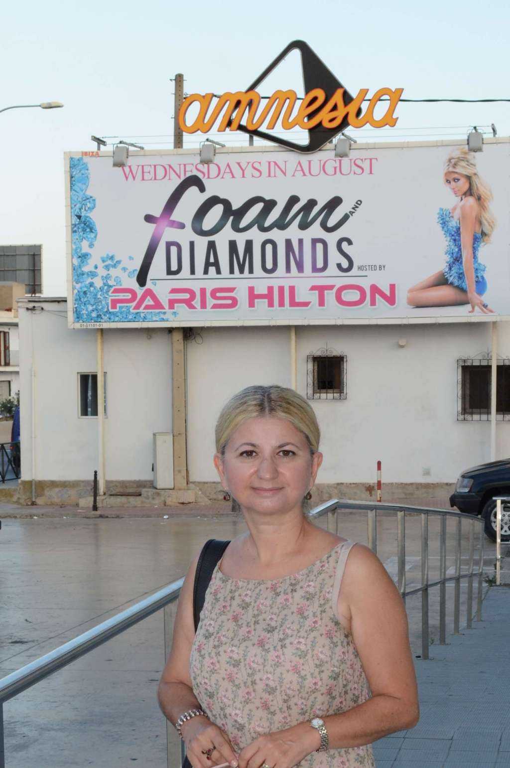 Paris Hilton Amnesia'da...