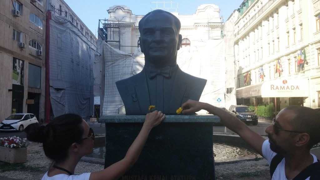 Atatürk’ümüzü burada da saygı ve sevgiyle andık, Bükreş, Romanya