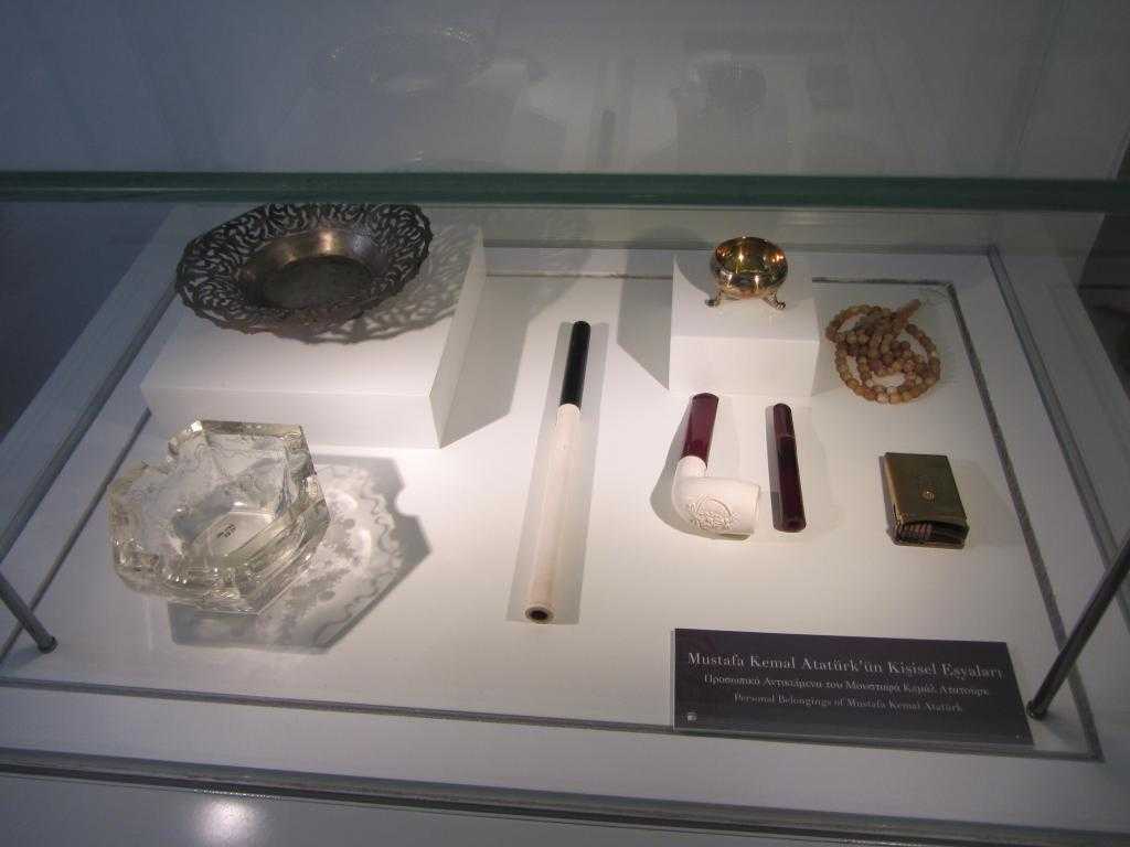 Atatürk Evi Müzesi. Atatürk’ün kişisel eşyaları
